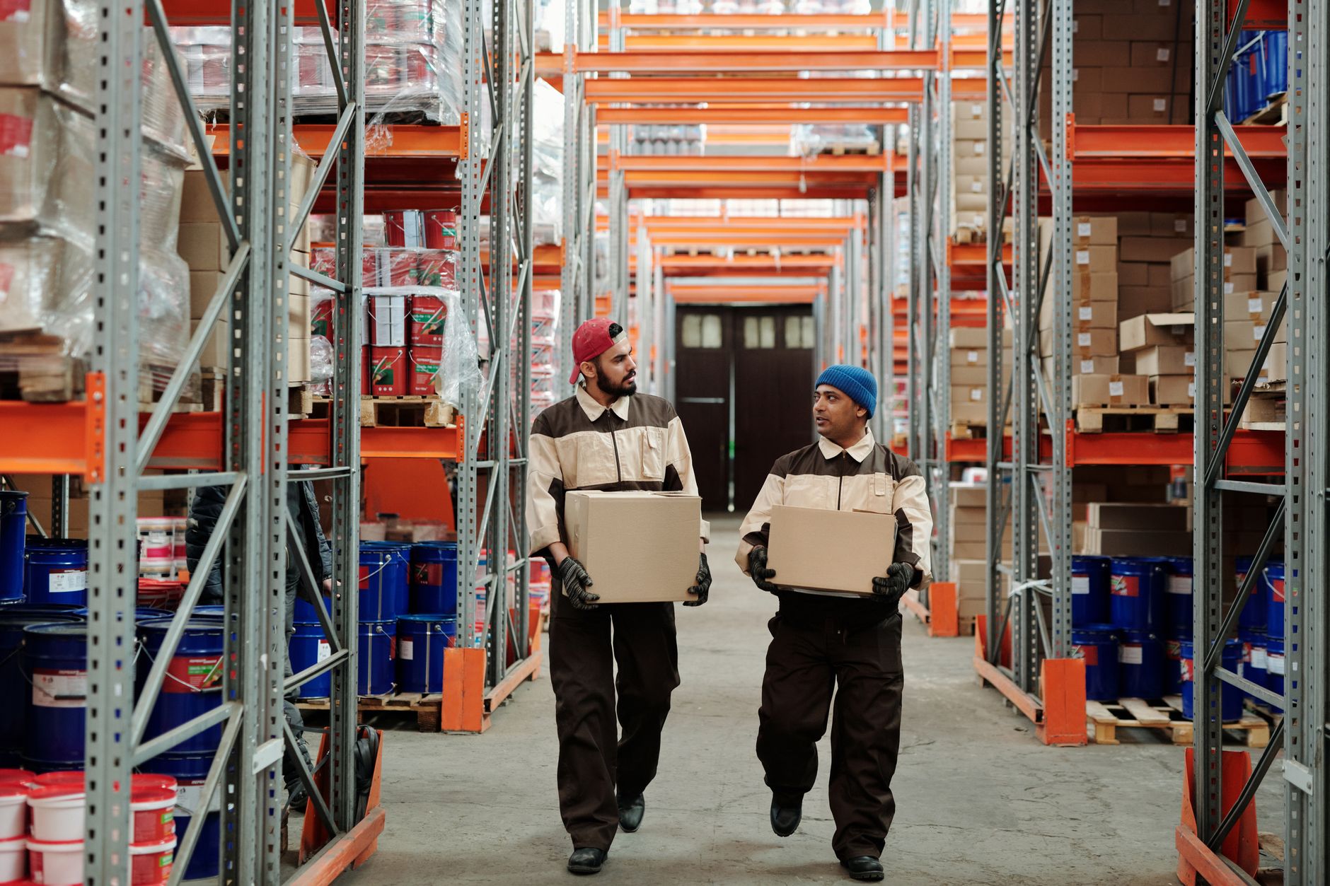 Supervisor cross-training an employee on a new task