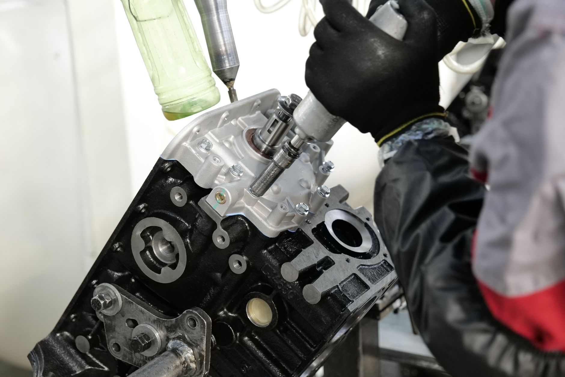 Instructor teaching maintenance fundamentals to technicians